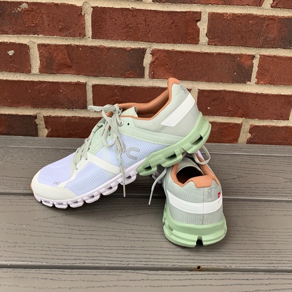 On Running Shoes - ON Shoes Cloudflow Running Sneaker